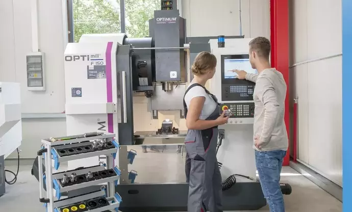 Numerical Control Technology Training: Principles, Curriculum Structure, and Industry Context