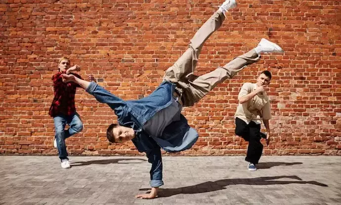 Street Dance Courses: A Scientific and Educational Overview of Styles, Techniques