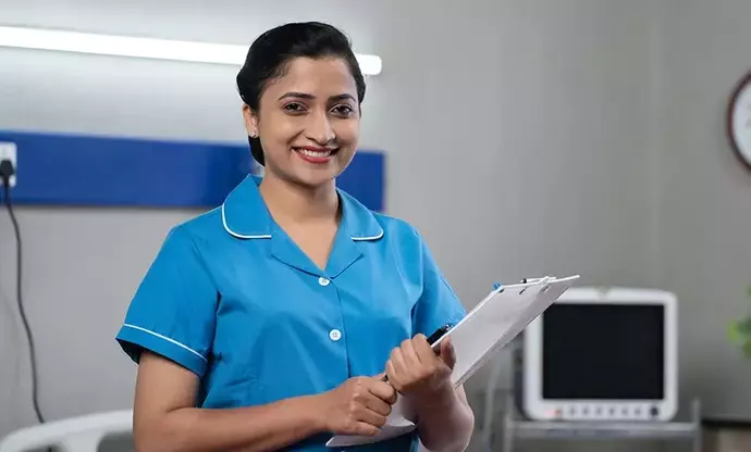 Nursing Courses: Educational Structure, Core Competencies, and Professional Contexts