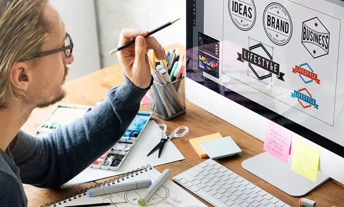 Graphic Design Training: A Neutral Examination of Structure, Processes, and Learning Outcomes