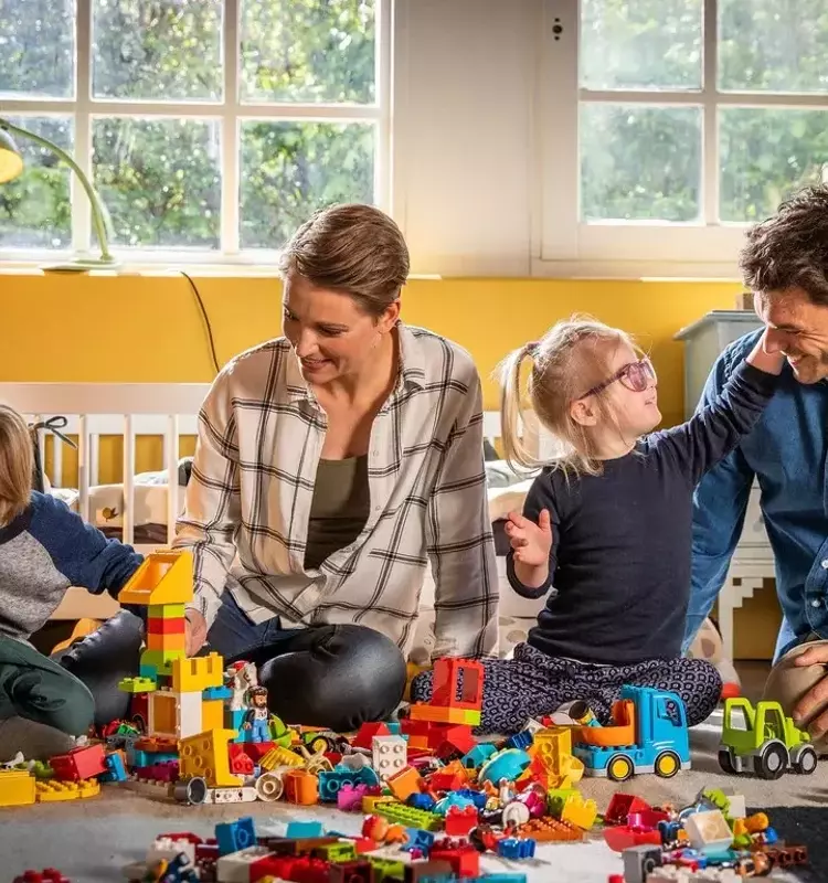 The Ultimate Brick-Building Experience for Family Bonding