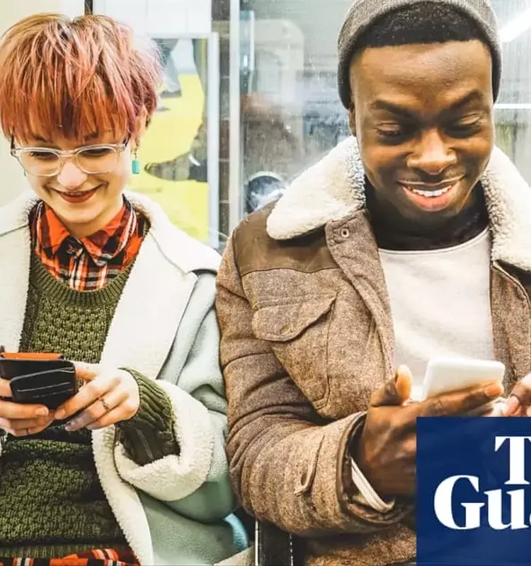 Liberal Democrats Propose Ban on Loud Phone Music in Public Transport