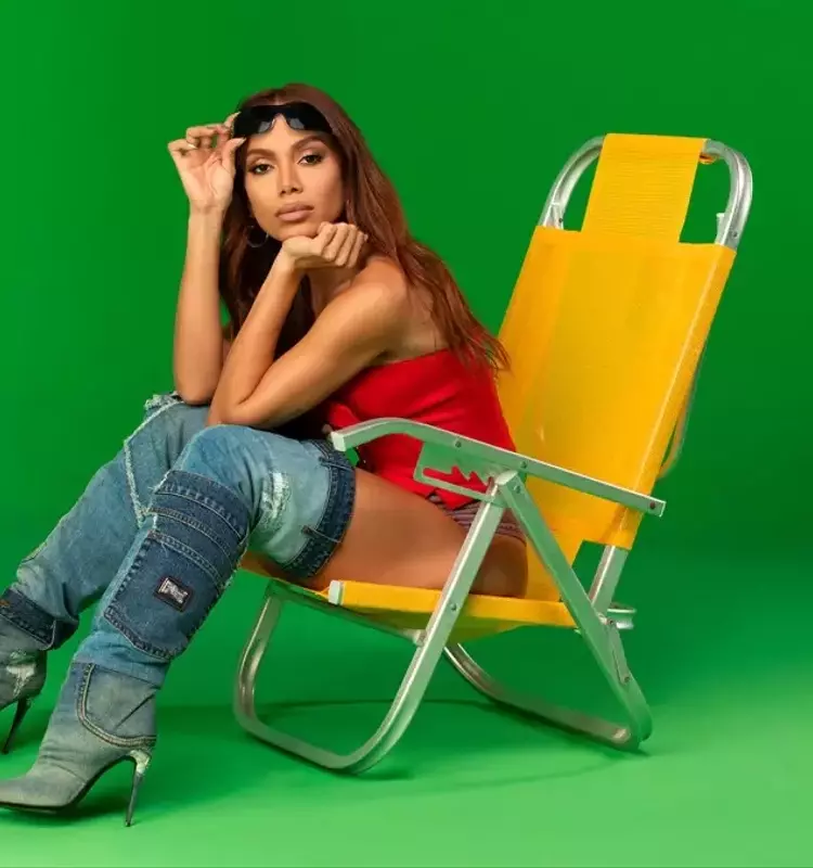 Anitta's Soulful Ballad Performance Highlights Vulnerability and Advocacy