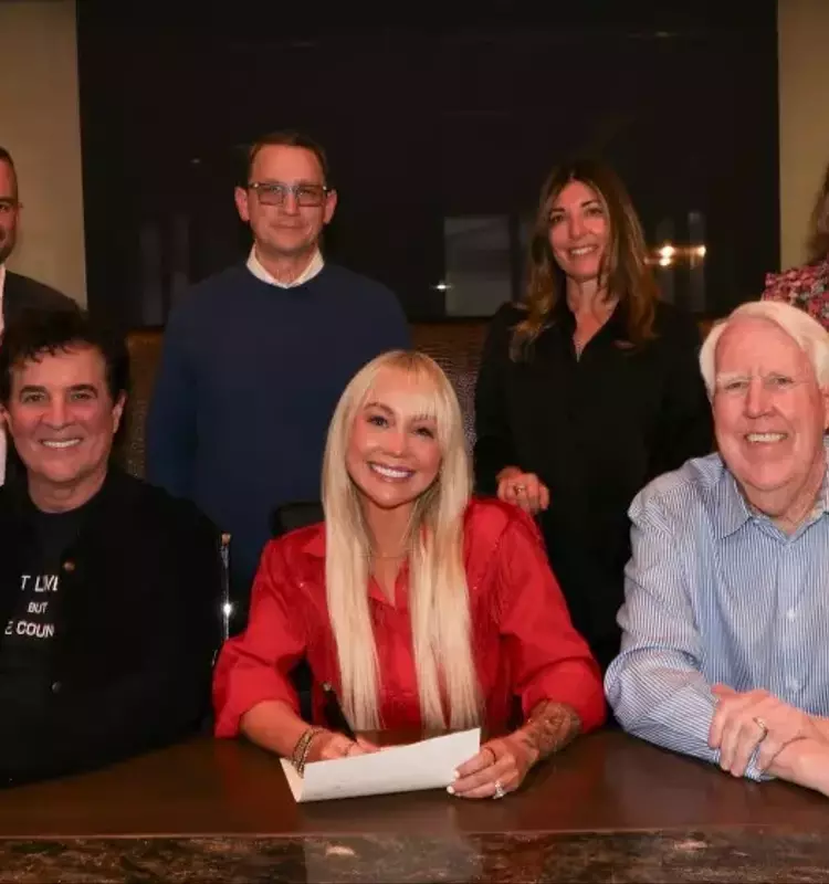 RaeLynn Rejoins Valory Music Co. with New Single "Heaven Is a Honky Tonk"