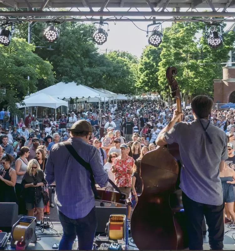 Summer Extravaganza Returns to Ballard with Vibrant Festival