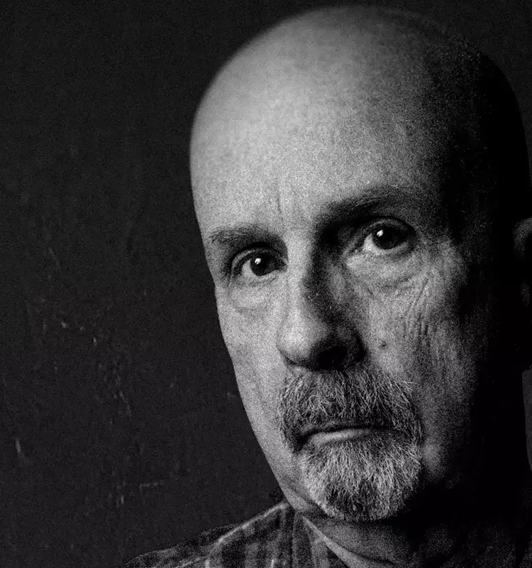 Exploring the Versatile Musical Journey of Peter Holsapple