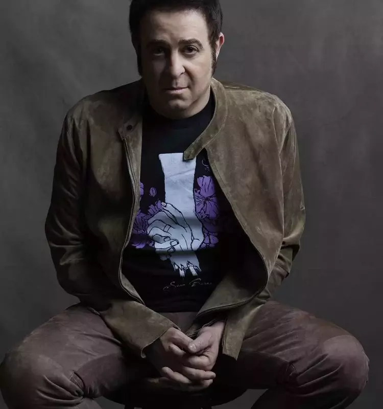 Counting Crows' New Album Explores Identity and Society