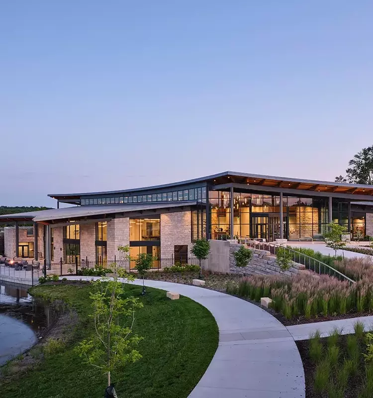Enjoy Enchanting Summer Evenings with Live Music in Overland Park