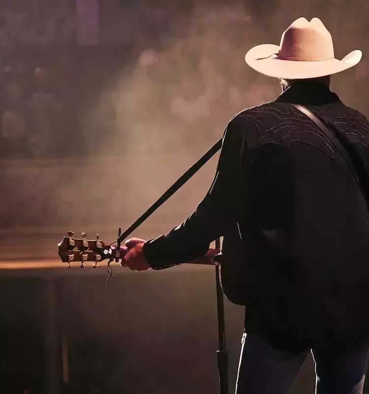 Country Star Concludes Tour with Emotional Farewell