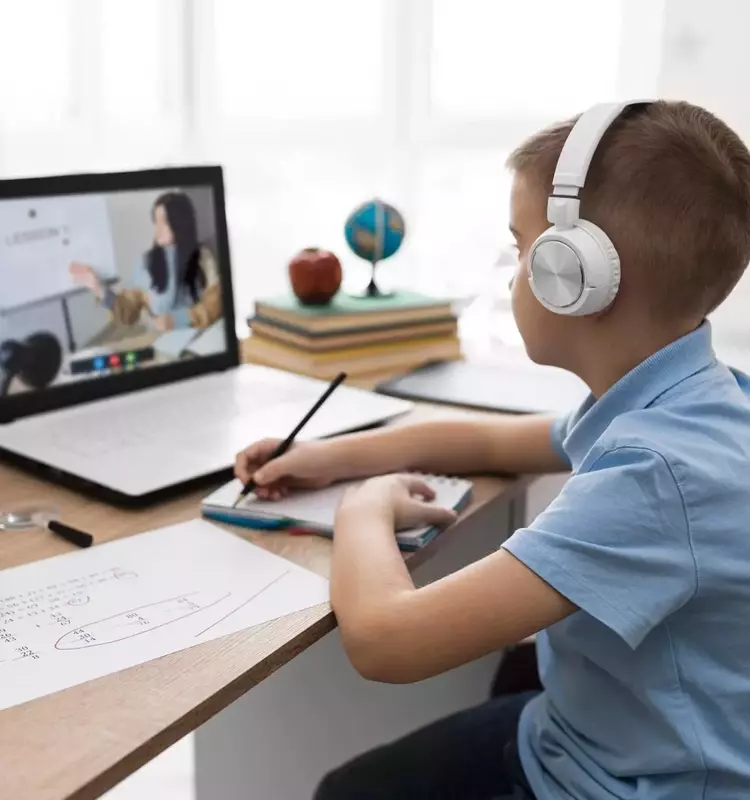 Unlock the Power of Language: Discover the Benefits of Online English Courses