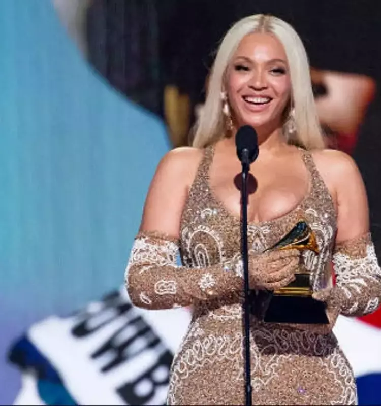 Beyoncé Nominated for AMA Awards with Her Unique Country Album