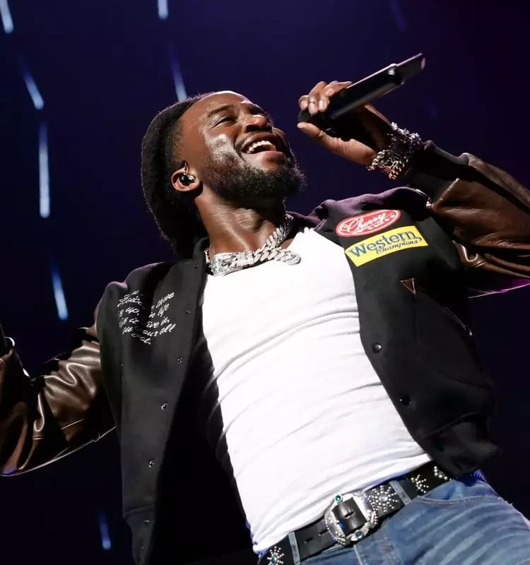 Unveiling the True Roots of Country Music: Shaboozey's Bold Statement