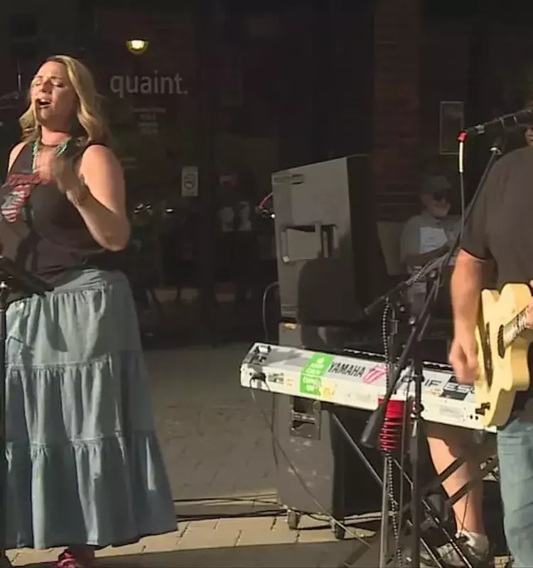 Summer Melodies Return to Edgebrook Shopping Center