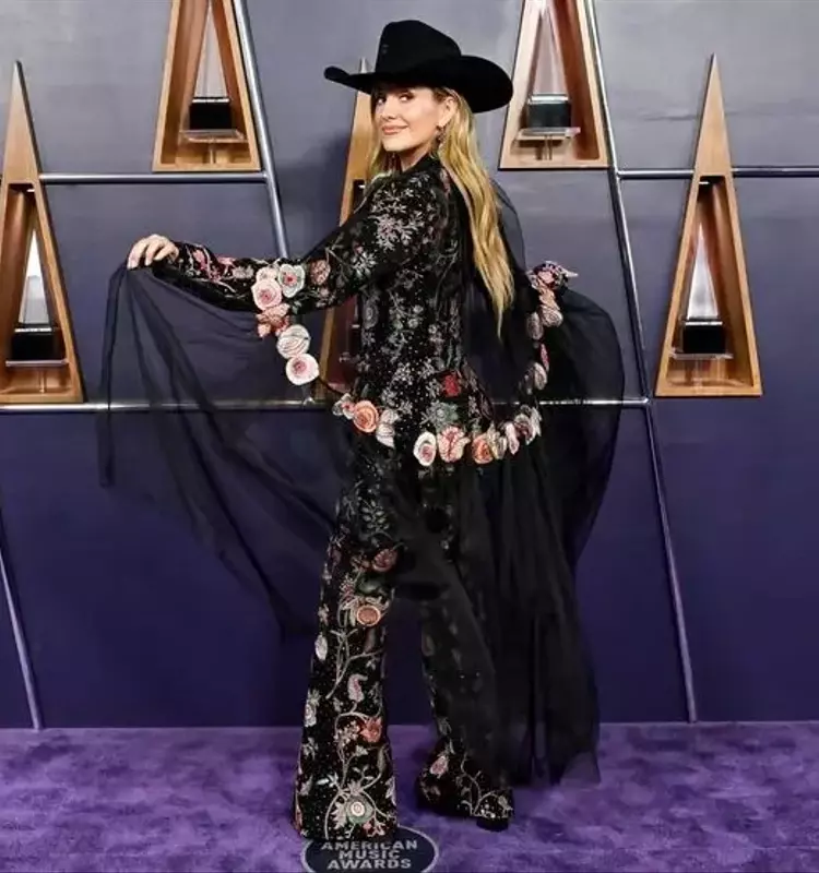 Music Icons Shine at the 2025 American Music Awards