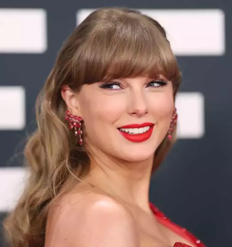 Taylor Swift's Triumph: Securing the Rights to Her Iconic Master Recordings