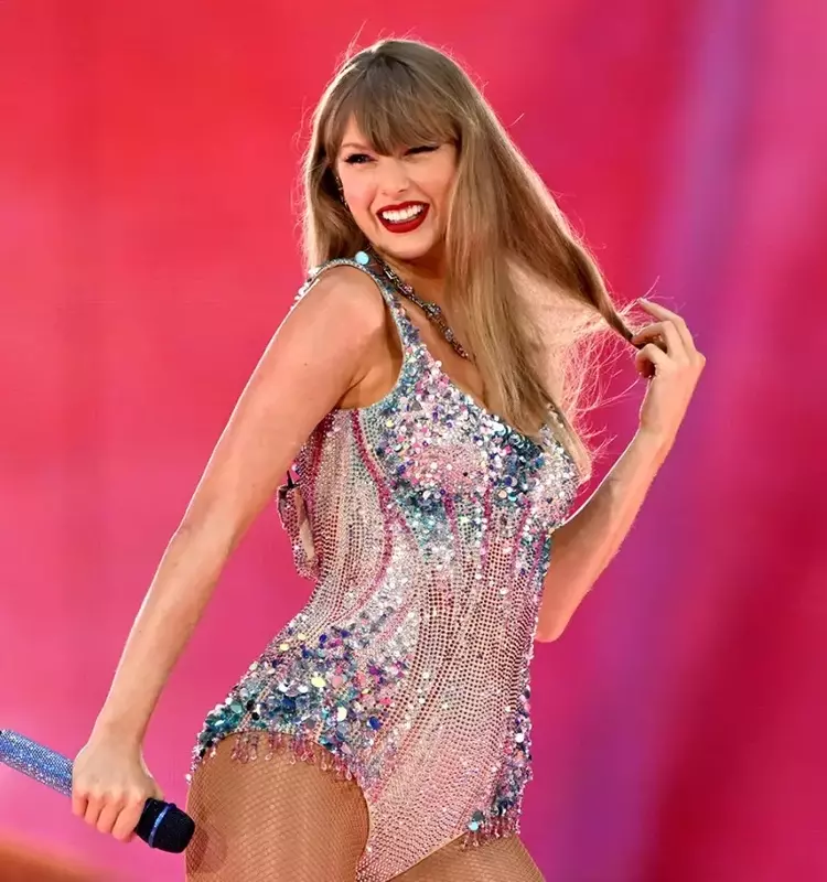 Taylor Swift Triumphantly Regains Control of Her Original Music