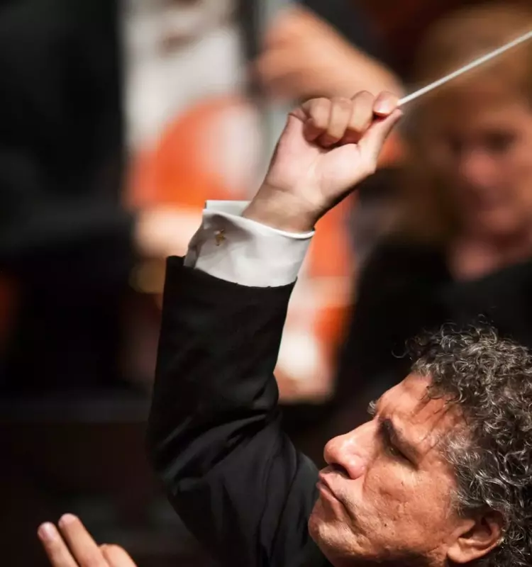 Giancarlo Guerrero: A Maestro's Journey from Percussionist to World-Class Conductor