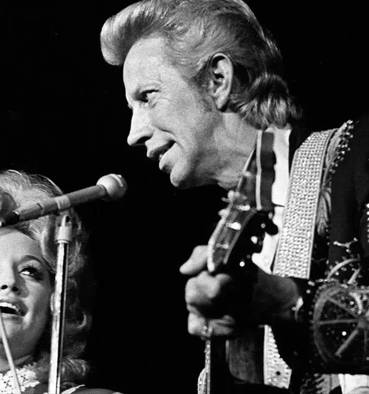 Experience the Rhythm: A Dive into Nashville's Premier Country Music Celebration
