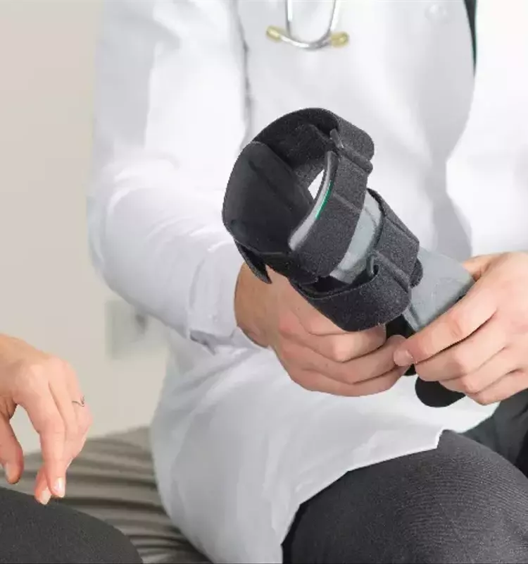 A Comprehensive Guide to EMT Programs and Emergency Medical Technician Education​​