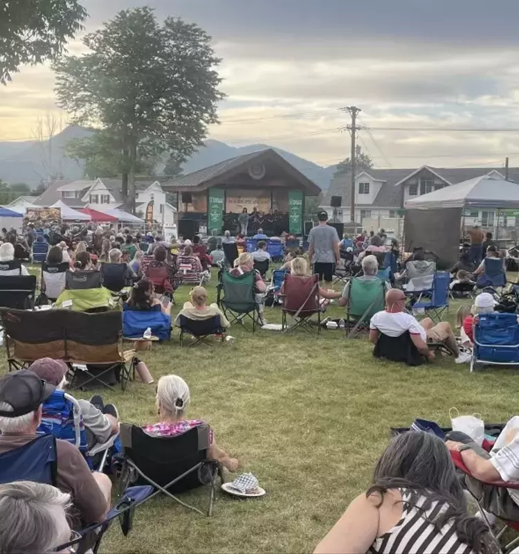 Weekly Gathering Kicks Off with Art, Music, and Flavors
