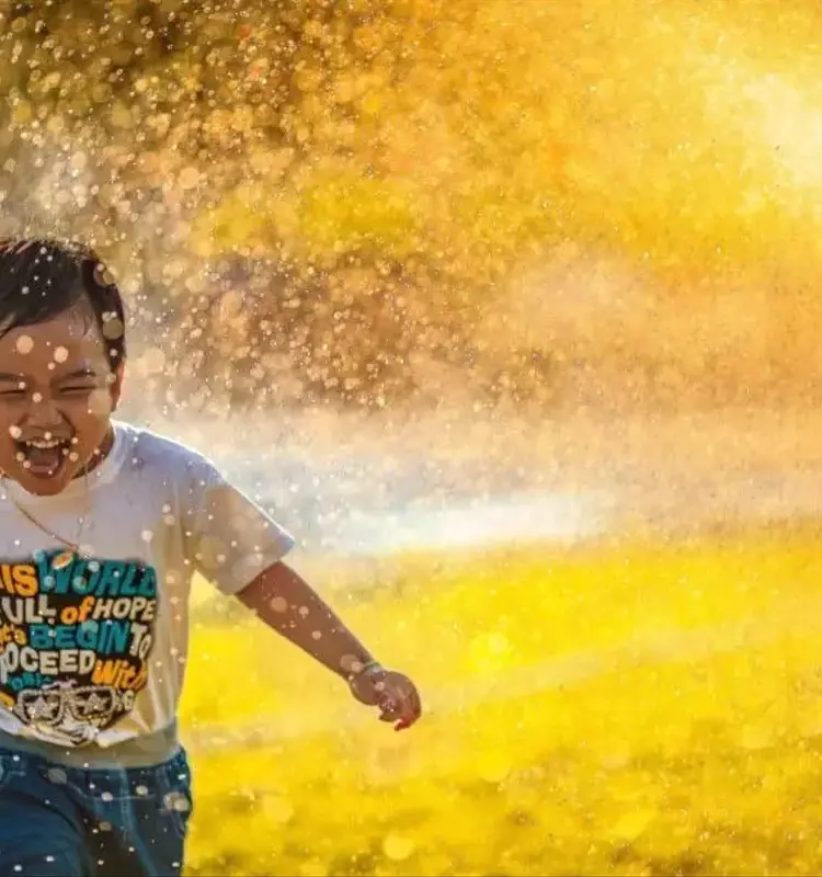 The Pressure of Being a "Summer Mom" in the Age of Social Media