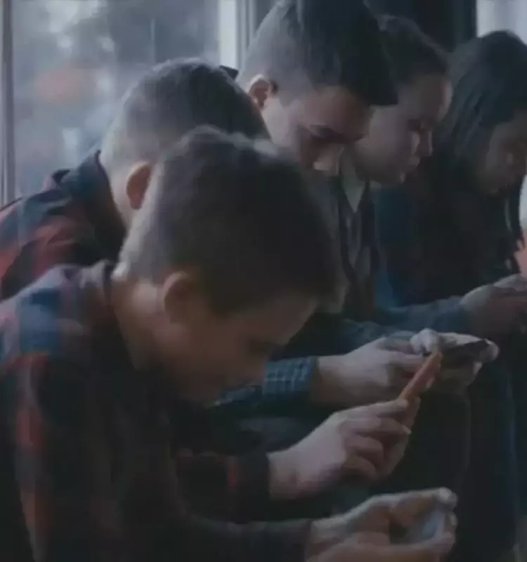 Excessive Screen Time Linked to Emotional and Behavioral Issues in Children