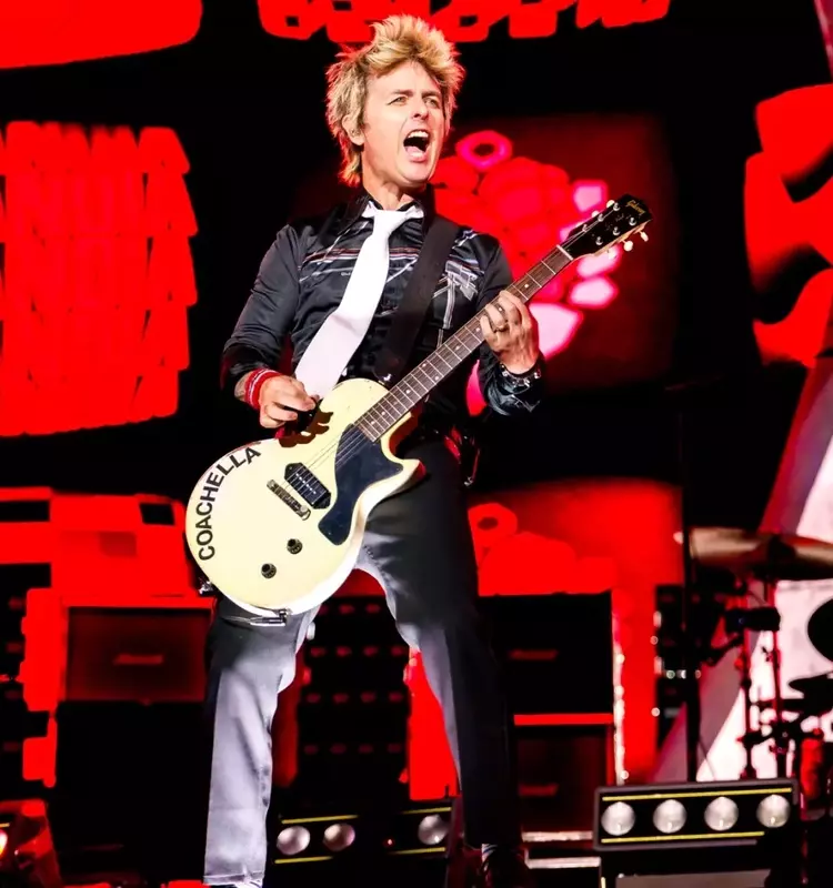Frontman's Fiery Reprimand: Green Day's Billie Joe Armstrong Confronts Fan During Live Performance