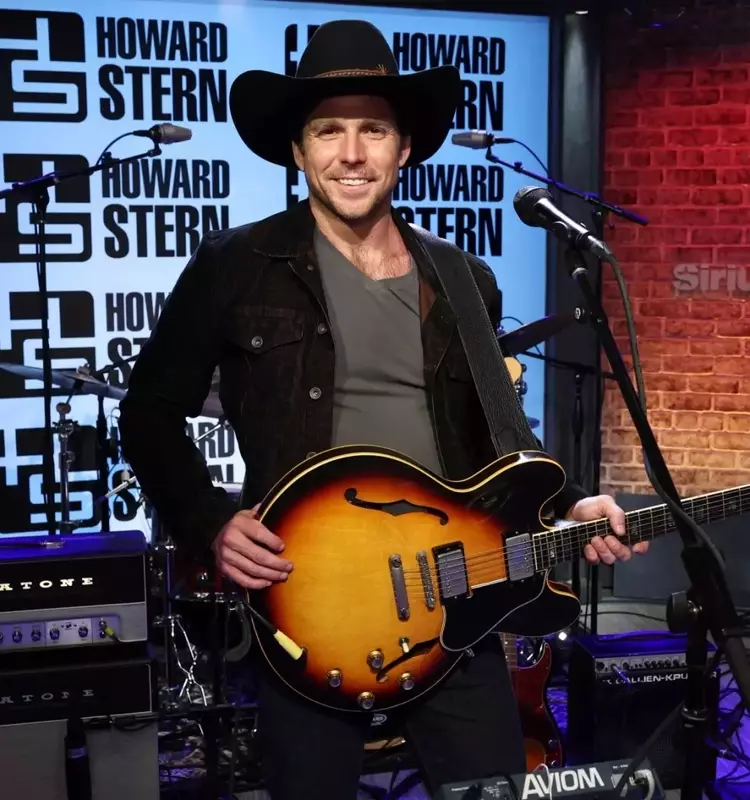Lukas Nelson Opens Up on His Journey to Sobriety and His Father Willie's Support