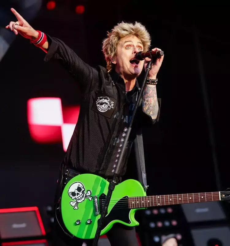 Green Day's Billie Joe Armstrong Leads Anti-Trump Chant at Belgian Concert