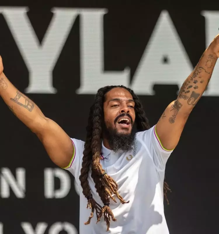 Bob Vylan's 'Humble as the Sun' Returns to UK Charts Amidst Glastonbury Controversy