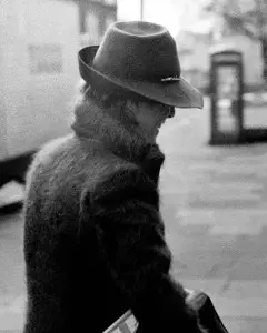 Unseen Moments: A Glimpse into David Bowie's World Through Denis O'Regan's Lens
