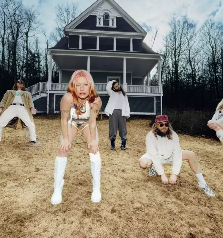 Wet Leg Unleashes Energetic Sophomore Album 'Moisturizer'