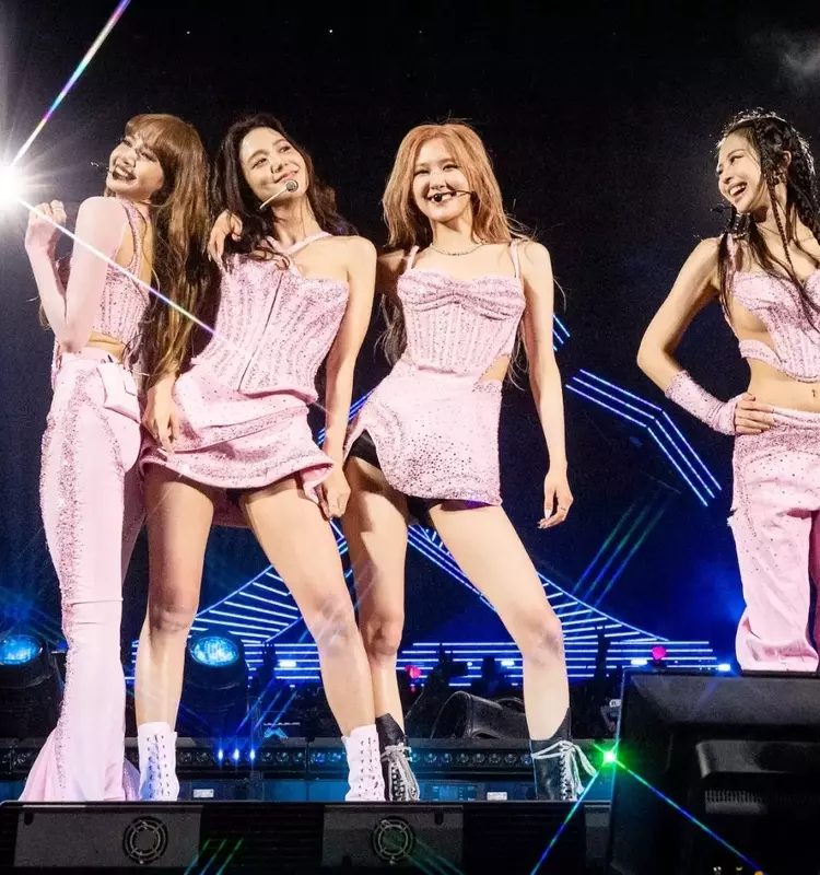 Blackpink's Resounding Return: A Triumphant SoFi Stadium Spectacle