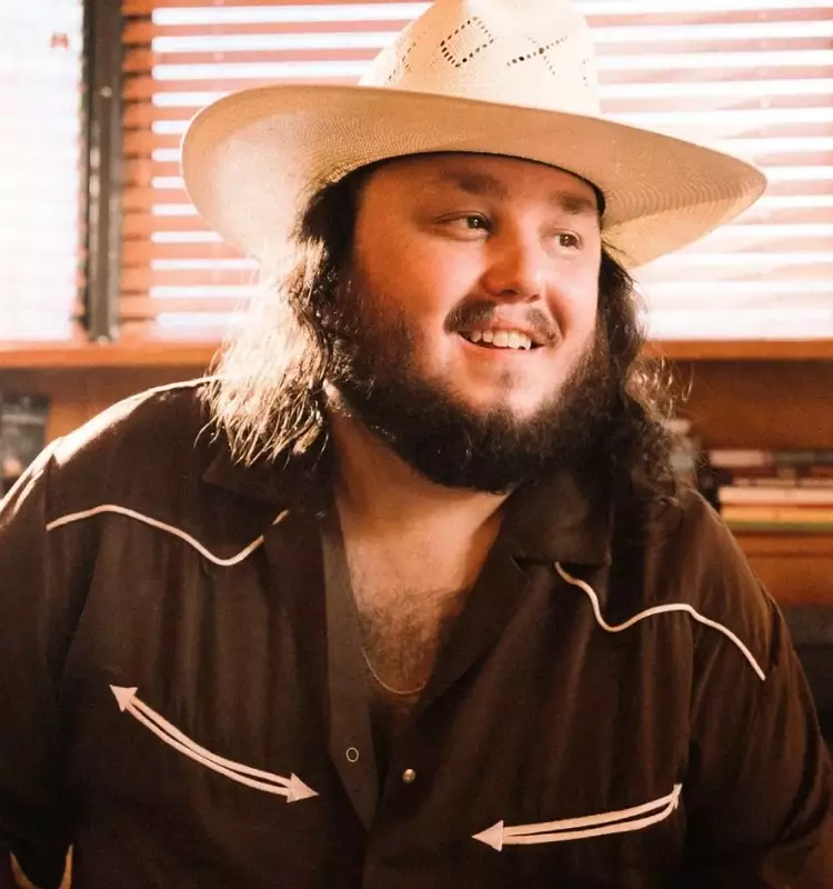 Tanner Usrey Embraces Maturity and Authenticity in New Album 'These Days'