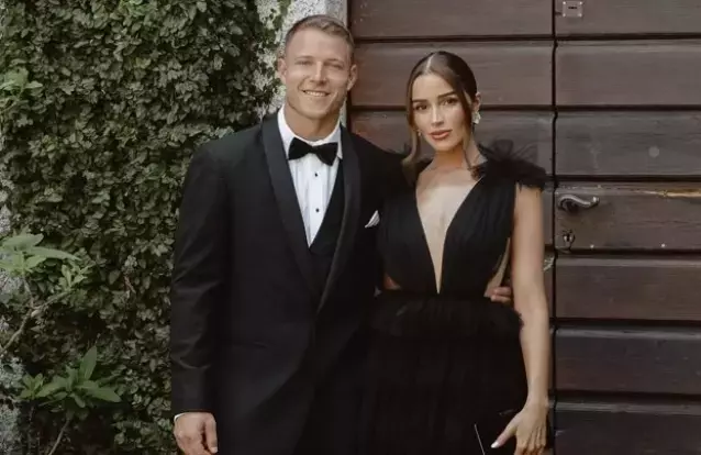 Olivia Culpo e Christian McCaffrey Dão as Boas-Vindas à Primeira Filha