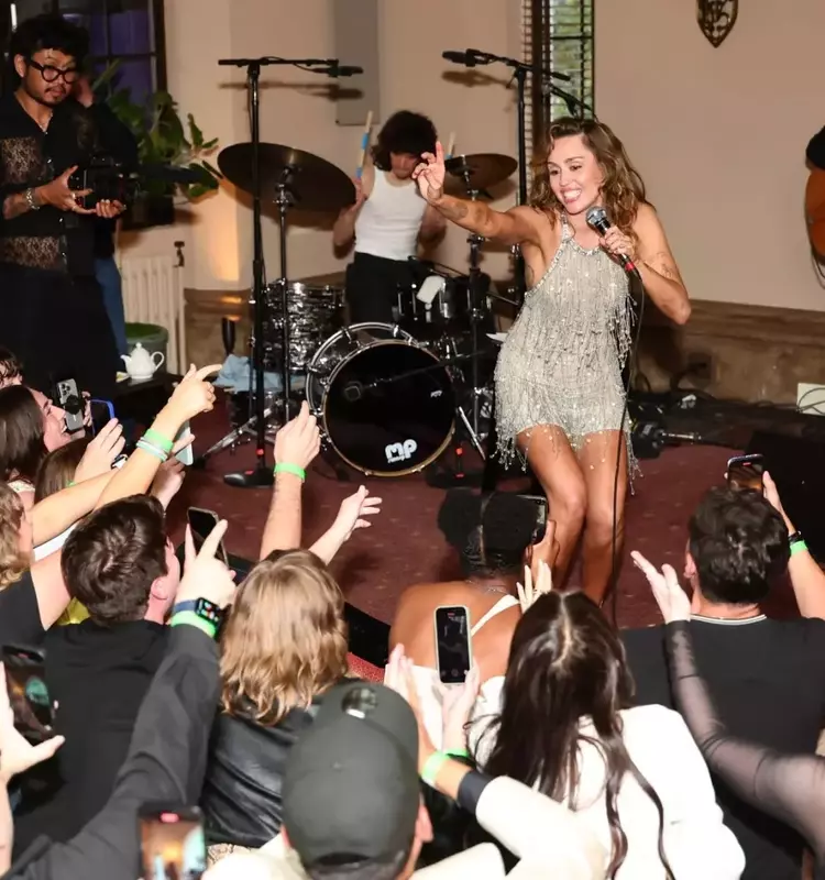 Miley Cyrus Reveals Disinterest in Touring for 'Something Beautiful'