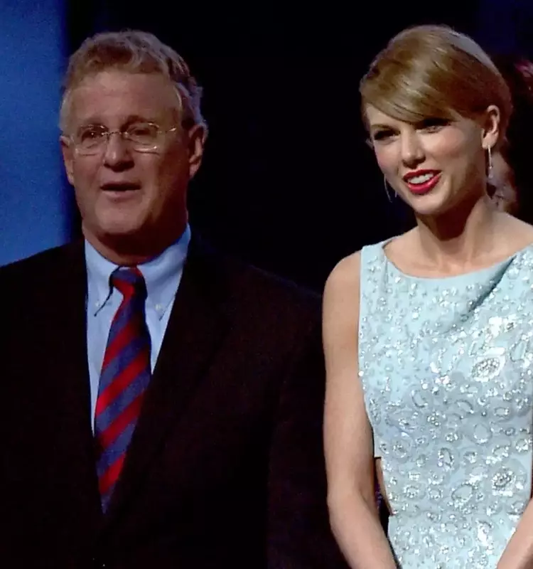 Taylor Swift's Father Recovers After Major Heart Operation