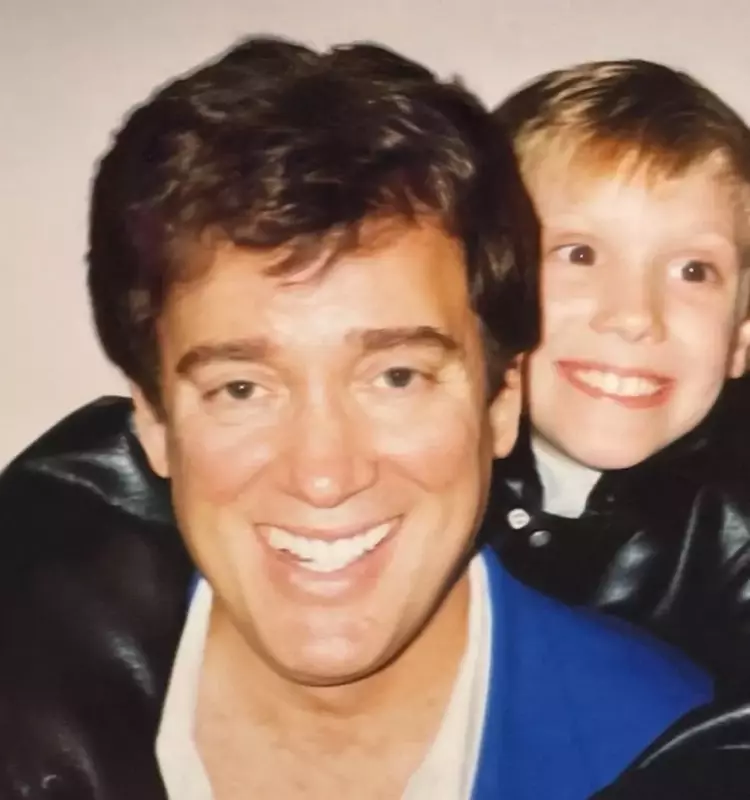 Country Music Star Ronnie McDowell Set for Carotid Endarterectomy After Onstage Health Scare