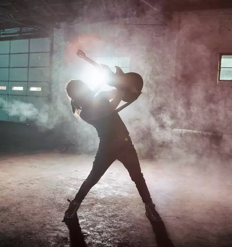 From Arena Rock to Americana: Alex Williams Reimagines Hair Metal as Outlaw Country