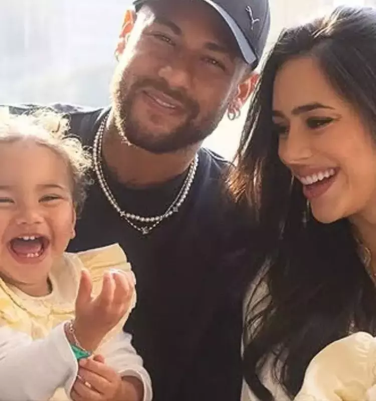 A surpreendente semelhança da filha de Bruna Biancardi e Neymar com o jogador encanta fãs