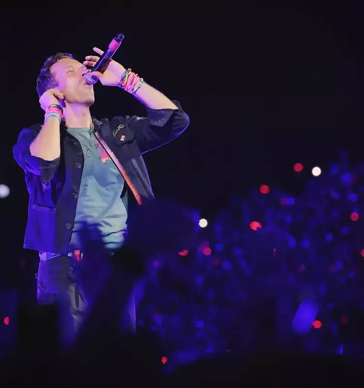 Coldplay's Heartfelt Tribute to Ozzy Osbourne with 'Changes' Performance