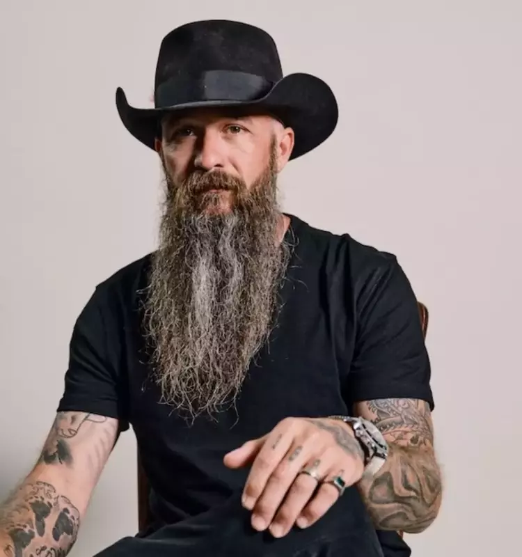 Cody Jinks' Reflective Journey: From Outlaw to Sage on 'In My Blood'