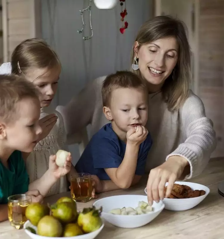 Crafting Nutritious and Appealing After-School Snacks for Children