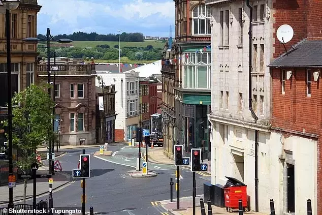 Britain's Top Commuter Towns Revealed: Northern Gems Outshine London's Outskirts