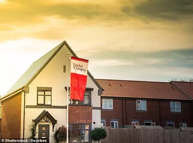 UK Housing Market Sees Regional Disparity in Price Growth, North East Outpacing London