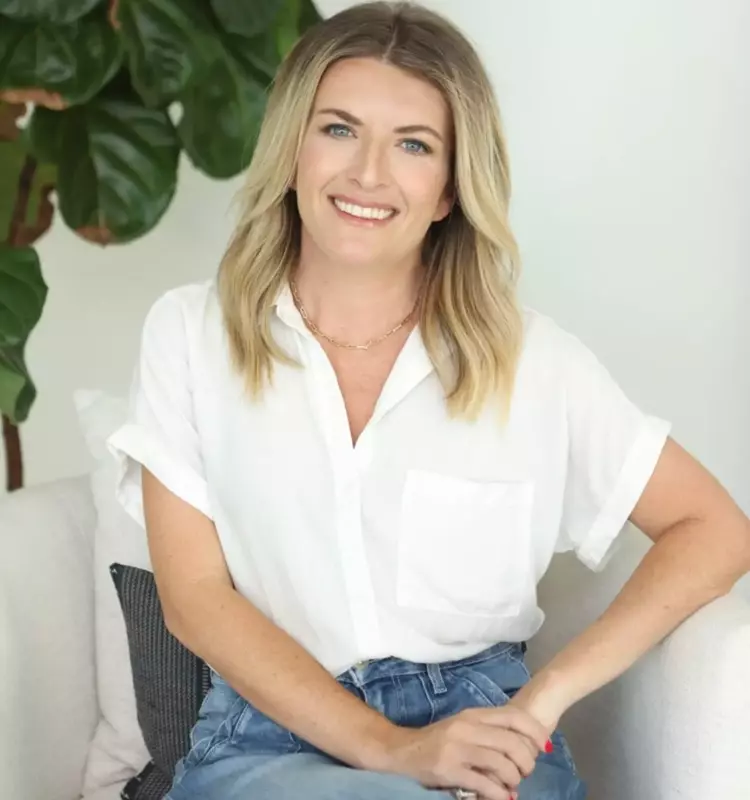 Challenging Maternal Bias in Entrepreneurship
