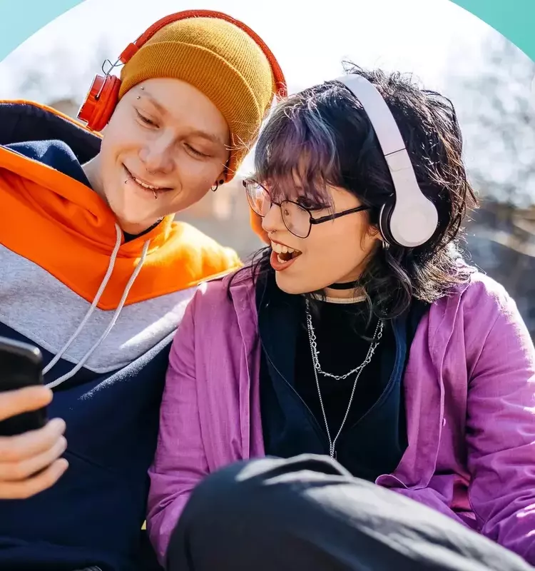 Spotify's New Direct Messaging Feature Raises Teen Safety Concerns