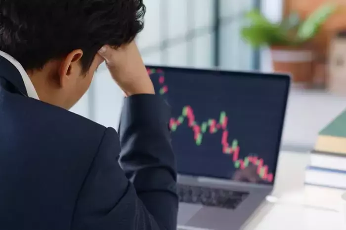 Sprinklr's Stock Dip: Investor Discontent Despite Financial Gains