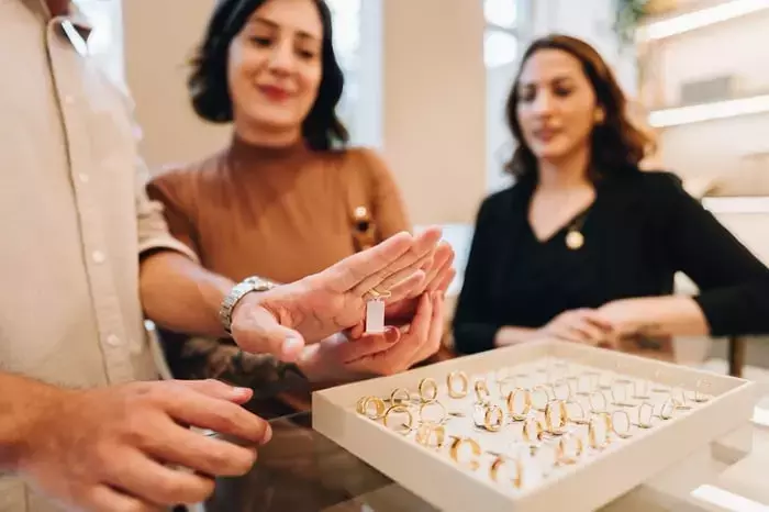 Signet Jewelers Shines Bright: Exceeds Q2 Expectations and Raises Full-Year Outlook