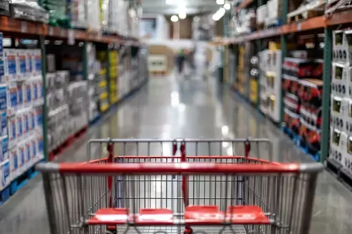 Lululemon's Legal Battle with Costco: A Critical Juncture for Its Stock Amidst Slowing Growth